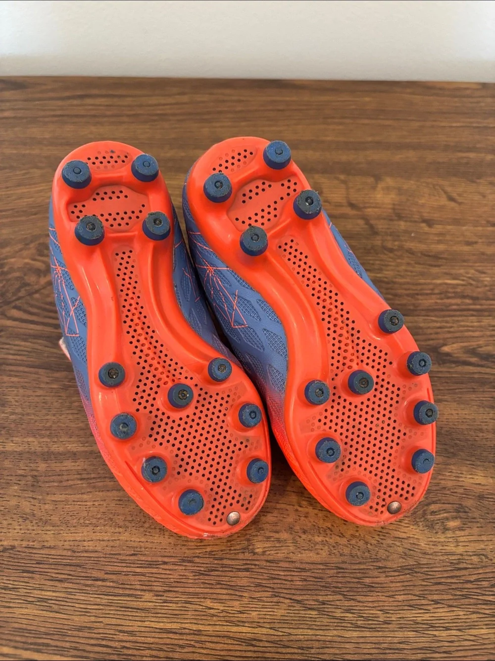 Kids Athletic Soccer Cleats - Bright Coral and Navy